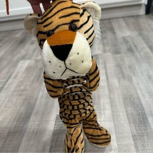 HugFun INT’L INC. 90s Plush Tiger Spring Body Toy
